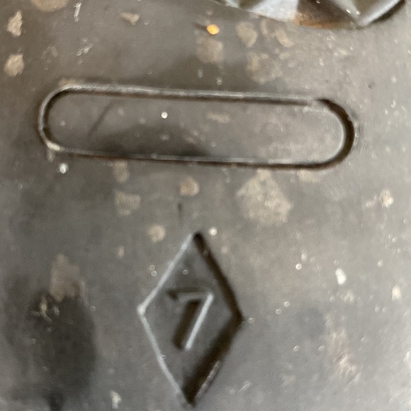 Aerosoles ladies, flat sandals in size 7 - Picture 6 of 8